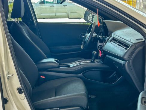 Used 2021 Honda HR-V Sport image 16