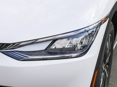 New 2024 Kia EV6 Light RWD image 5