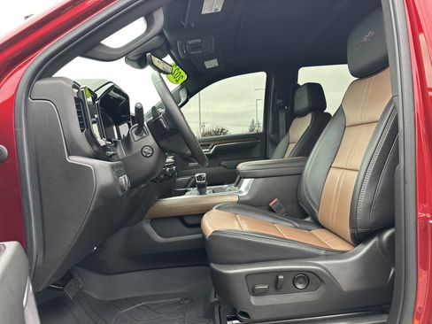 Used 2023 Chevrolet Silverado 1500 High Country w/ High Country Premium Package image 10