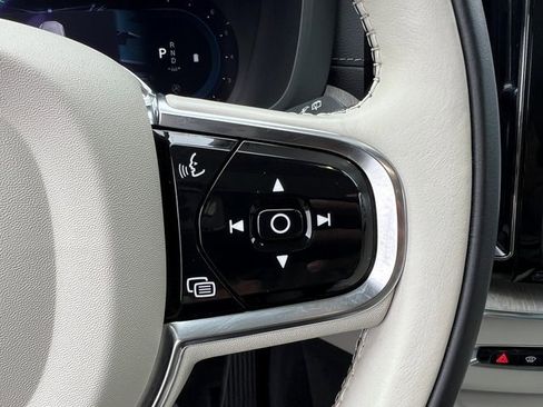 Certified 2022 Volvo XC60 B5 Inscription w/ Advanced Package image 26