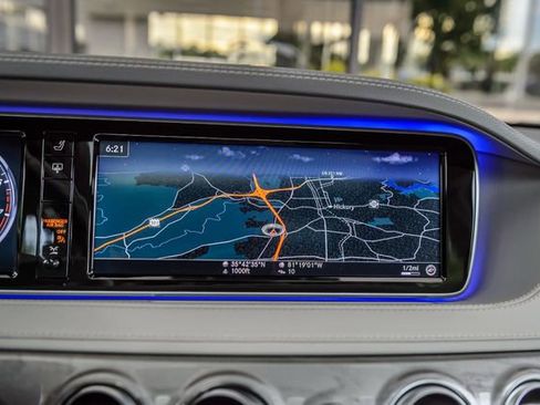 Used 2017 Mercedes-Benz S 550 4MATIC Sedan image 20