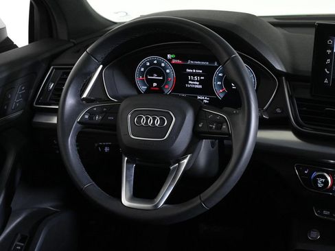 Certified 2025 Audi Q5 2.0T Premium w/ Convenience Plus Package image 10