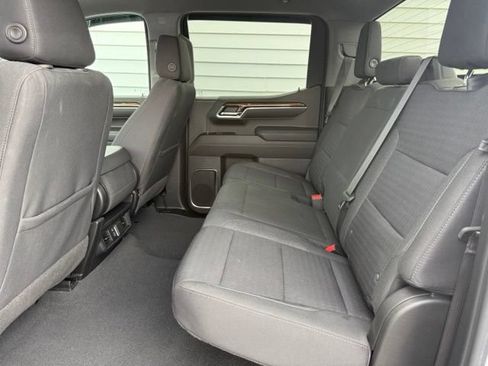 Used 2023 Chevrolet Silverado 1500 LT AWD/4WD image 13