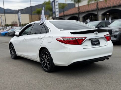 Used 2017 Toyota Camry LE image 7