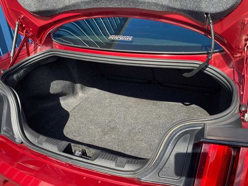 Used 2017 Ford Mustang Premium image 28