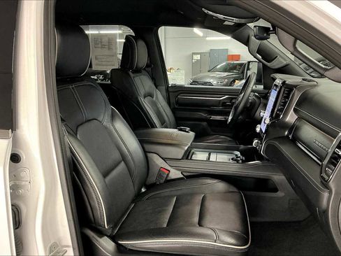 Used 2024 RAM 1500 Limited w/ Trailer Tow Group image 10