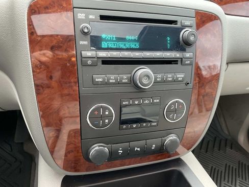 Used 2014 Chevrolet Tahoe LT w/ Luxury Package image 23