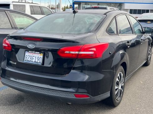 Used 2016 Ford Focus S image 2