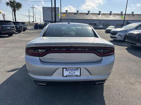 Used 2023 Dodge Charger SXT image 6