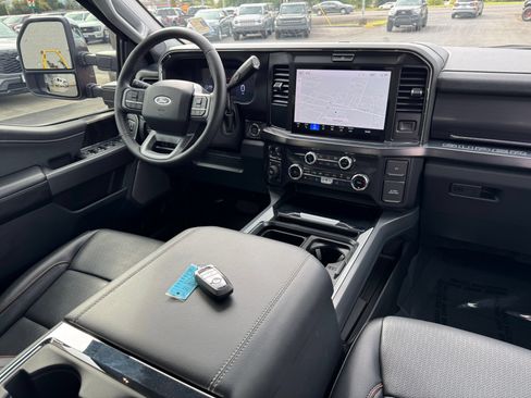 Used 2025 Ford F250 Lariat w/ Chrome Package AWD/4WD image 25