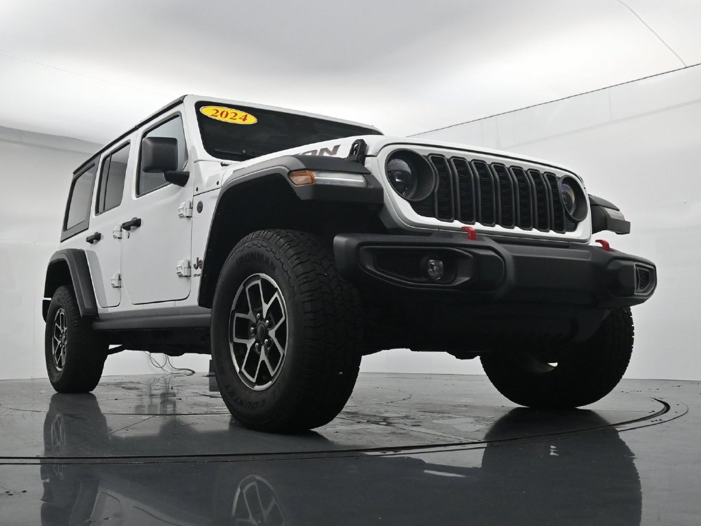 Used 2024 Jeep Wrangler Unlimited Rubicon AWD/4WD image 32