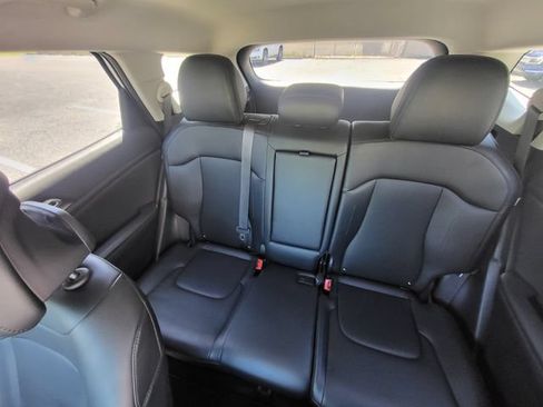 Used 2025 Kia Sportage EX FWD image 11