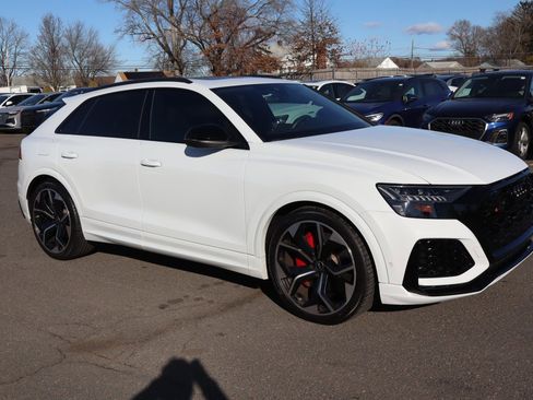 Used 2024 Audi RS Q8 w/ Black Optic Package image 4