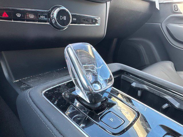 Used 2026 Volvo XC90 B6 Ultra w/ Protection Package AWD/4WD image 11