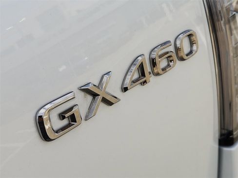 Used 2019 Lexus GX 460 image 12