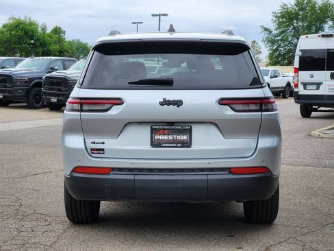 Used 2024 Jeep Grand Cherokee L Laredo AWD/4WD image 11