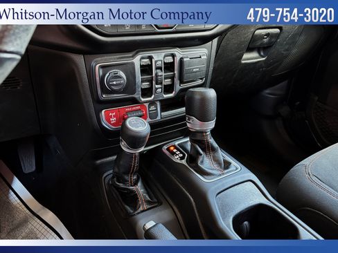 Used 2022 Jeep Gladiator Mojave w/ Cold Weather Group image 27