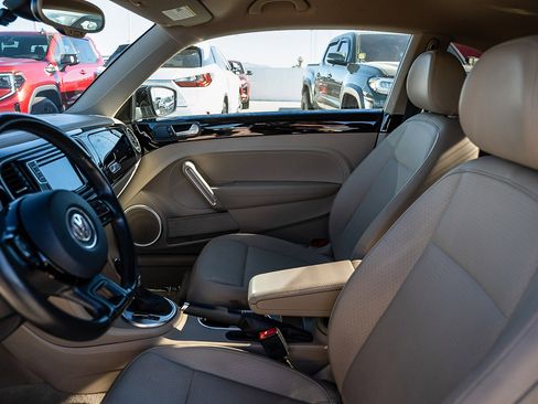 Used 2016 Volkswagen Beetle 1.8T SE image 16