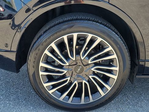 Used 2020 Lincoln Corsair Reserve w/ Equipment Group 201A image 12