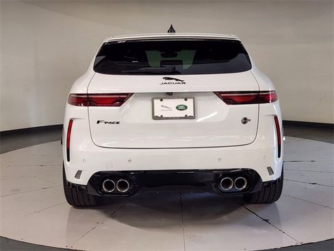 Used 2023 Jaguar F-PACE SVR image 10