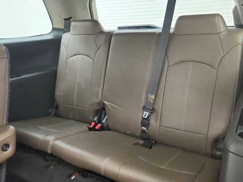 Used 2016 GMC Acadia SLT image 36