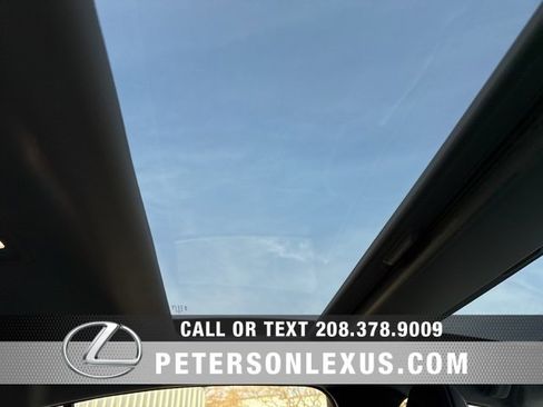 Used 2025 Toyota Prius AWD image 14