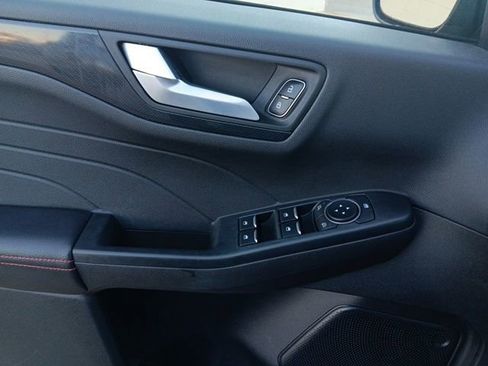 Used 2025 Ford Escape ST-Line image 15