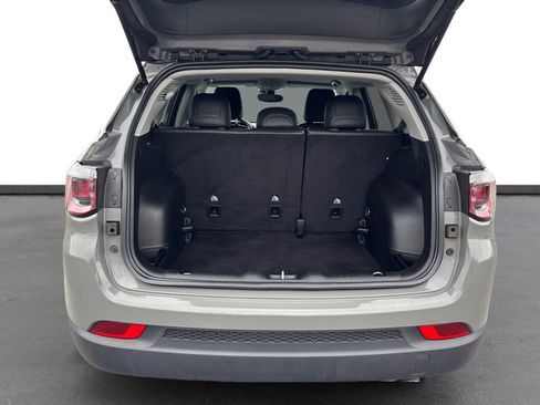 Used 2022 Jeep Compass Limited image 24