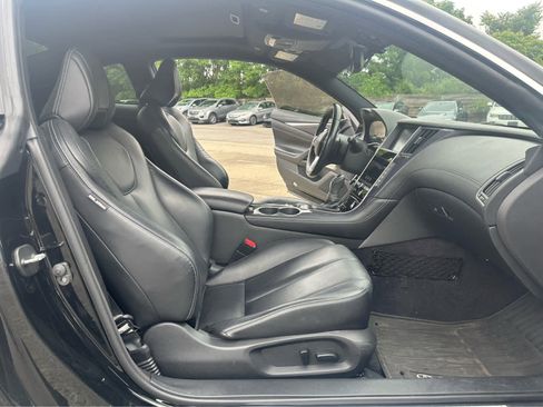 Used 2017 INFINITI Q60 Red Sport 400 AWD/4WD image 21