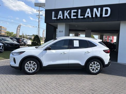 Used 2023 Ford Escape Active image 3