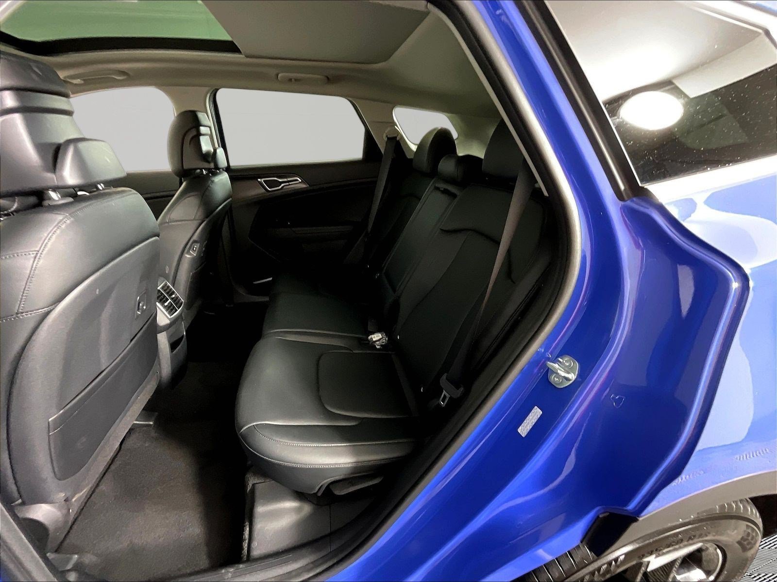 Certified 2026 Kia Sportage EX w/ EX Panorama Roof Package FWD image 22
