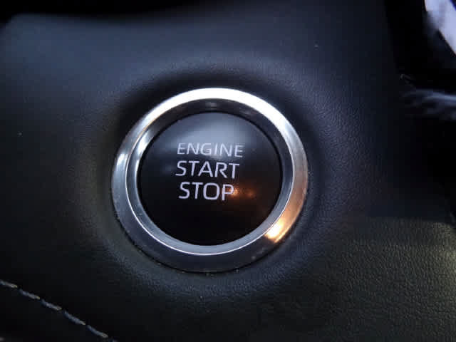 Used 2025 Toyota Highlander XSE AWD/4WD image 14