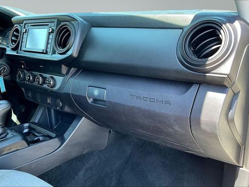 Used 2019 Toyota Tacoma SR w/ SR Convenience Package AWD/4WD image 16