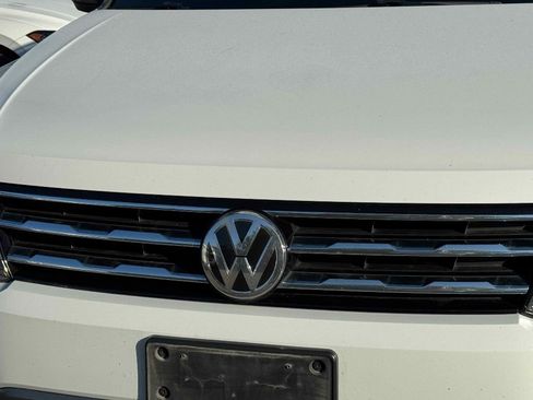 Used 2020 Volkswagen Tiguan SE w/ 3rd Row Seat Package image 8