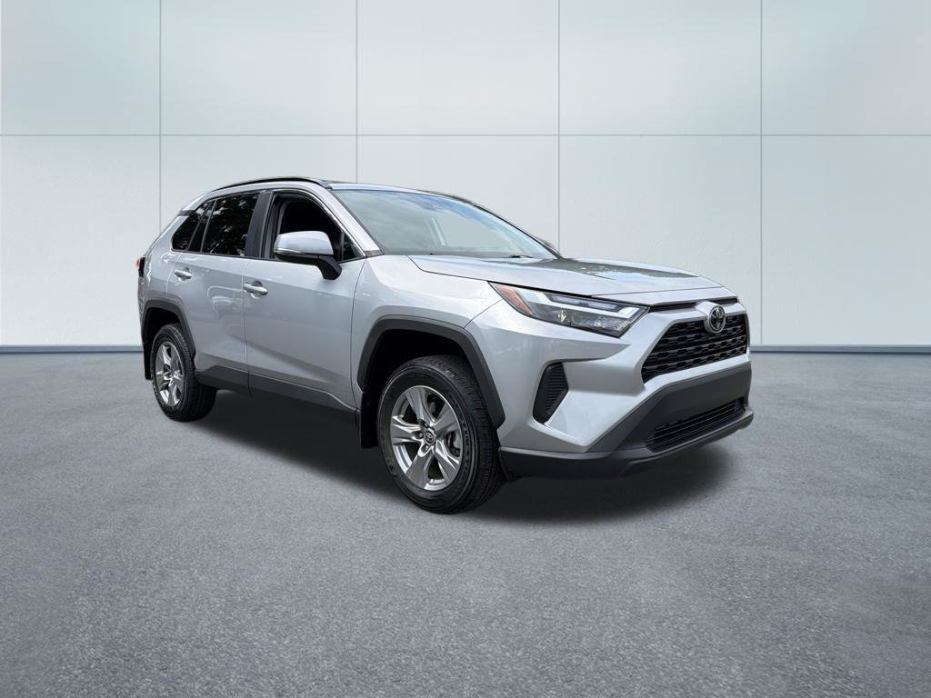 Used 2024 Toyota RAV4 XLE AWD/4WD image 4