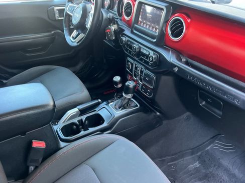 Used 2018 Jeep Wrangler Unlimited Rubicon AWD/4WD image 17