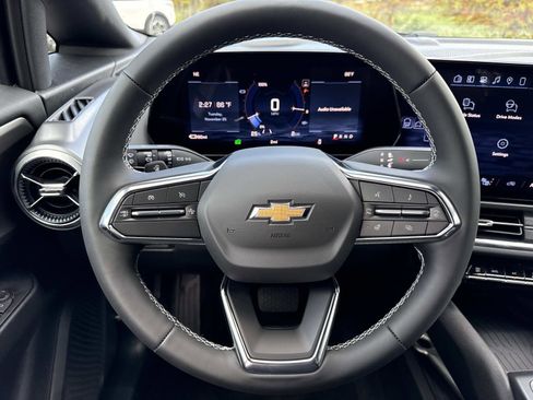 New 2026 Chevrolet Equinox EV LT image 14