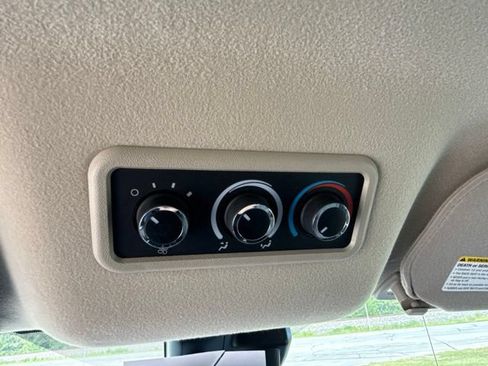 Used 2025 Chevrolet Express 3500 LT w/ LT Preferred Equipment Group RWD image 22