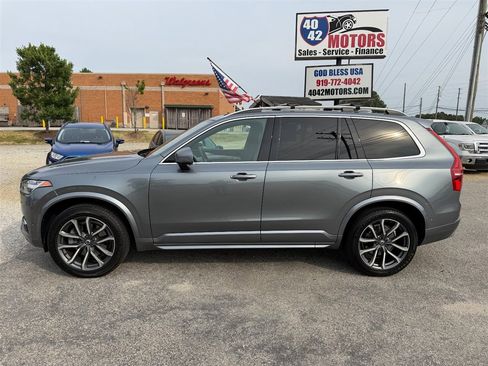 Used 2018 Volvo XC90 T6 Momentum w/ Convenience Package AWD/4WD image 2