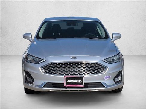 Used 2019 Ford Fusion Energi Titanium image 2
