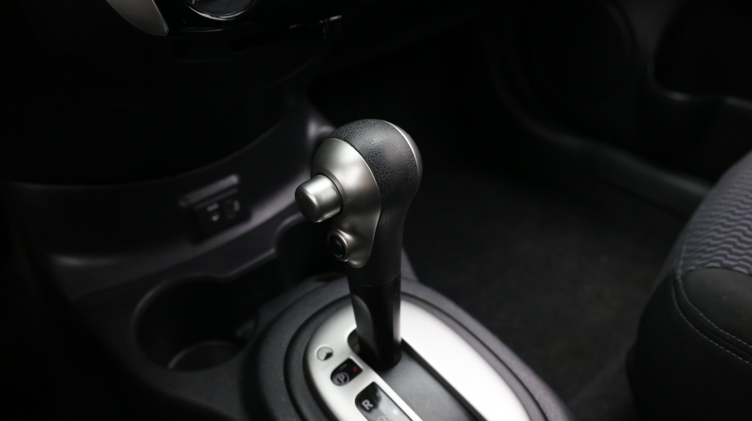 Used 2018 Nissan Versa Note SV FWD image 16