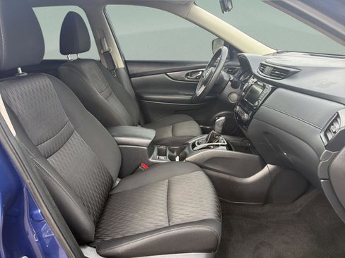 Used 2020 Nissan Rogue SV image 28