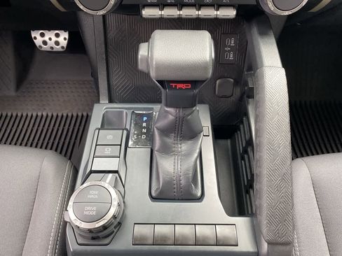 Used 2025 Toyota Tacoma TRD Sport AWD/4WD image 26