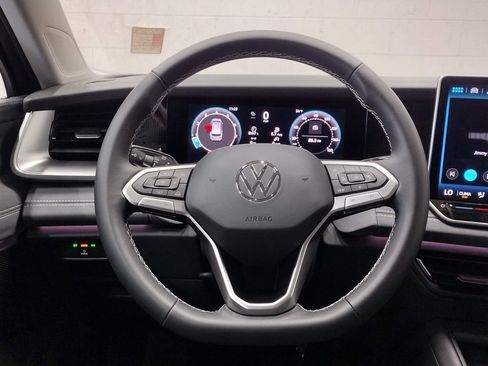 New 2026 Volkswagen Tiguan SE AWD/4WD image 35