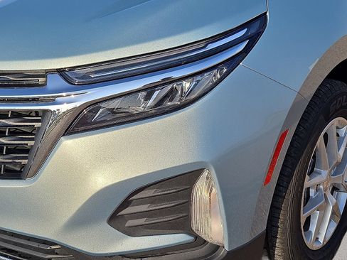 Used 2022 Chevrolet Equinox LT FWD image 10