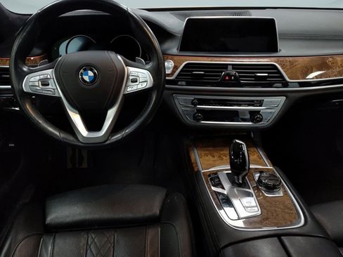 Used 2017 BMW 750i xDrive 750i xDrive image 24