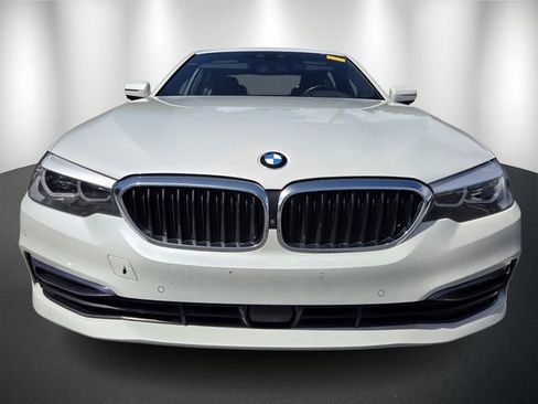 Used 2019 BMW 540i xDrive w/ Premium Package image 2