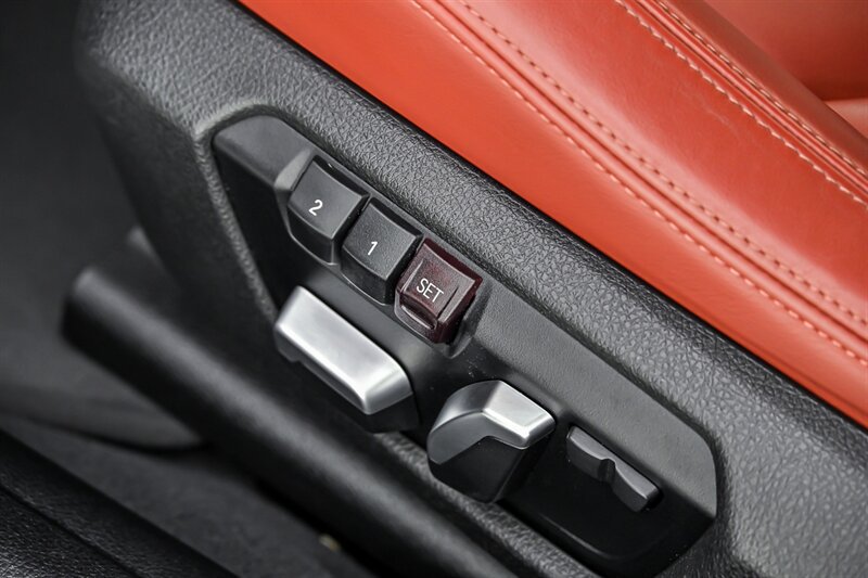 Used 2018 BMW M3 RWD image 23