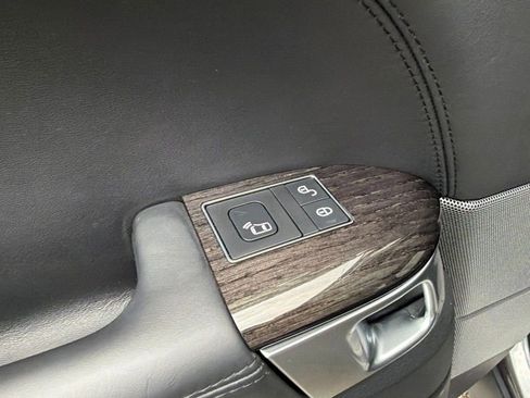 Used 2019 Land Rover Range Rover Sport Supercharged AWD/4WD image 19