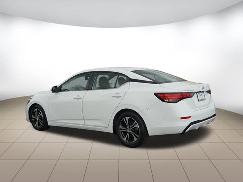 Used 2021 Nissan Sentra SV image 5